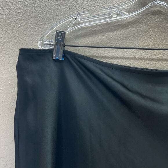 Old Navy Satin Maxi Skirt SZ 2X Black Pull On Side Slit Whimsigoth Y2K Fairy - Picture 2 of 10
